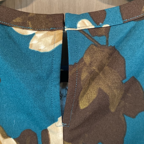 Banana Republic Factory Floral Peplum Tank Top - Picture 3 of 4